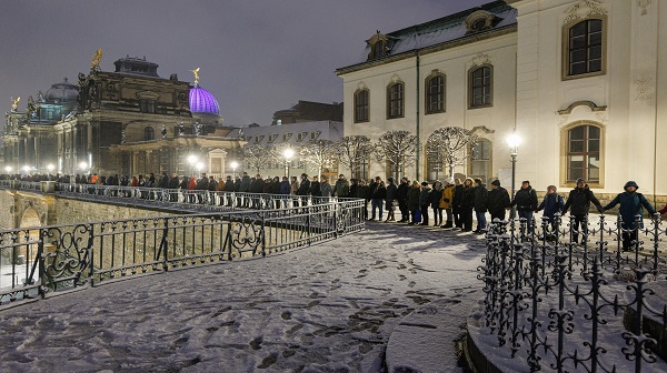 Ordnungskräfte Menschenkette 2026 