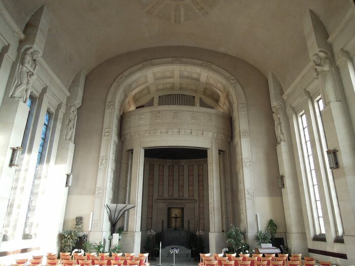 Innenansicht vom historischen Krematorium Tolkewitz.