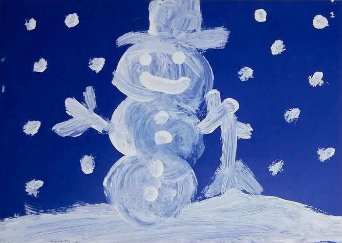 gemalter Schneemann auf blauem Untergrund