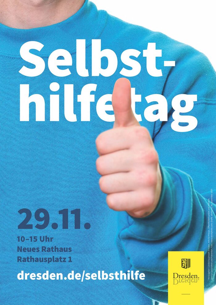 PLakatmotiv des Selbsthilfetags: Person in blauem Pullover zeigt einen Daumen nach oben
