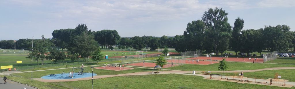 öffentlicher Sport- und Freizeitbereich im Sportpark Ostra