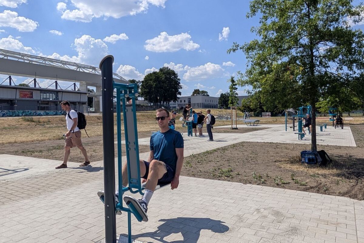 neue Geräte bereichern den Sportpark Ostra