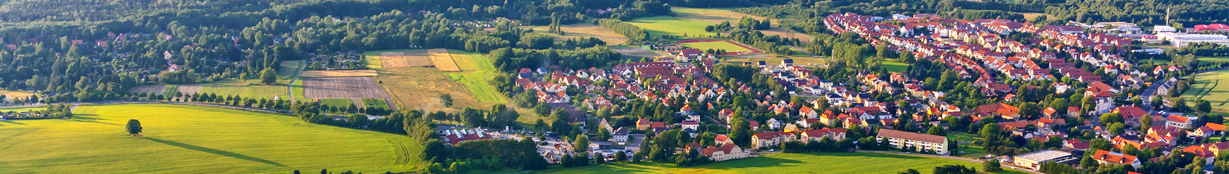 Auf dem Luftbild ist die Ortschaft Weißig zu sehen.