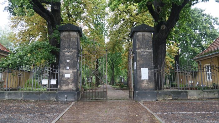 Eingang Trinitatisfriedhof
