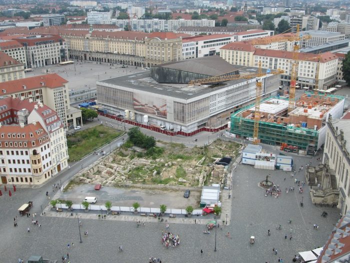 Blick von der Frauenkirche über den Neumarkt, Juli 2015