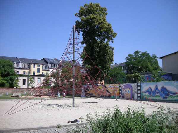 Bild zeigt den Spielplatz im Galvanohof