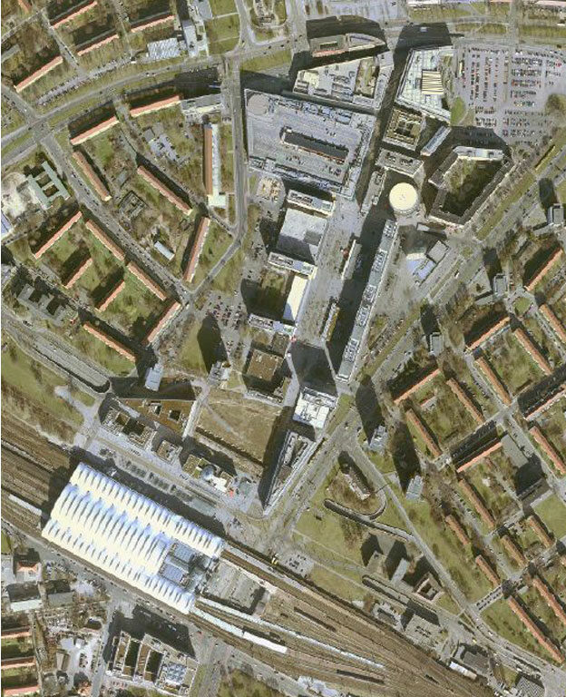 Luftbild des Wiener Platzes mit der Prager Straße