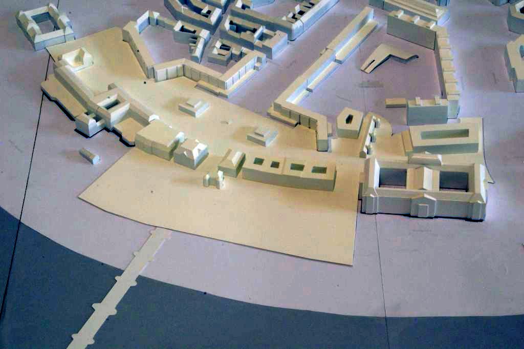 Im Bild ist ein Modell des Wettbewerbteilnehmers ARGE Heine Mildner Architekten / Thomas Rabe Architekt, Dresden zu sehen.