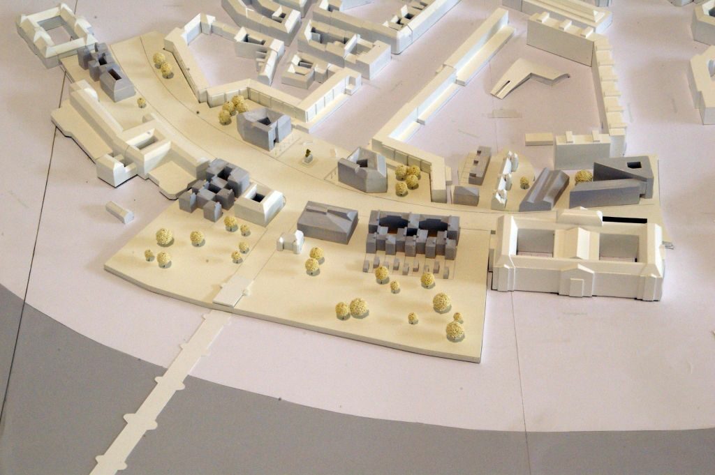 Im Bild ist ein Modell des Wettbewerbteilnehmers kister scheithauer gross architekten und stadtplaner GmbH Leipzig zu sehen.