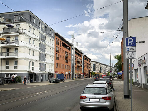 Auf dem Bild ist die Kesselsdorfer Straße zu sehen.