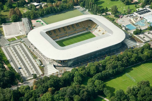 Luftbildaufnahme vom Dresdner Rudolf-Harbig-Stadion