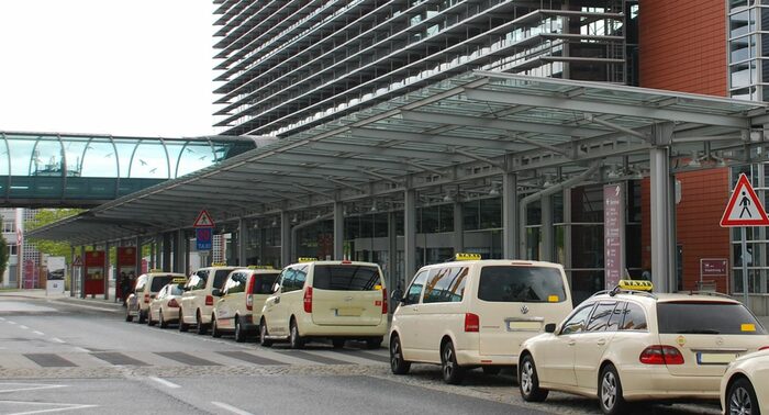 Taxis am Flughafen Dresden
