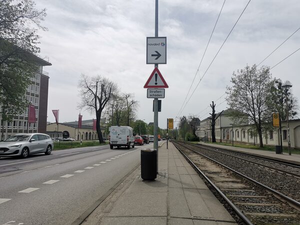 Fahrspuren und Gleisbereich Heeresbäckerei stadteinwärtige Richtung