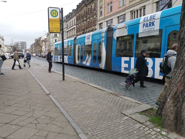 Haltestelle Louisenstraße stadteinwärts