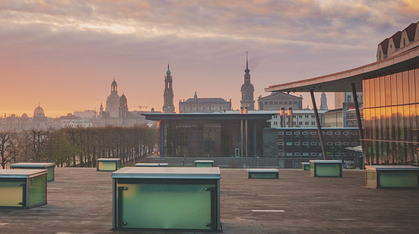 Blick vom Internationalen Congress Center auf die Silhouette Dresden