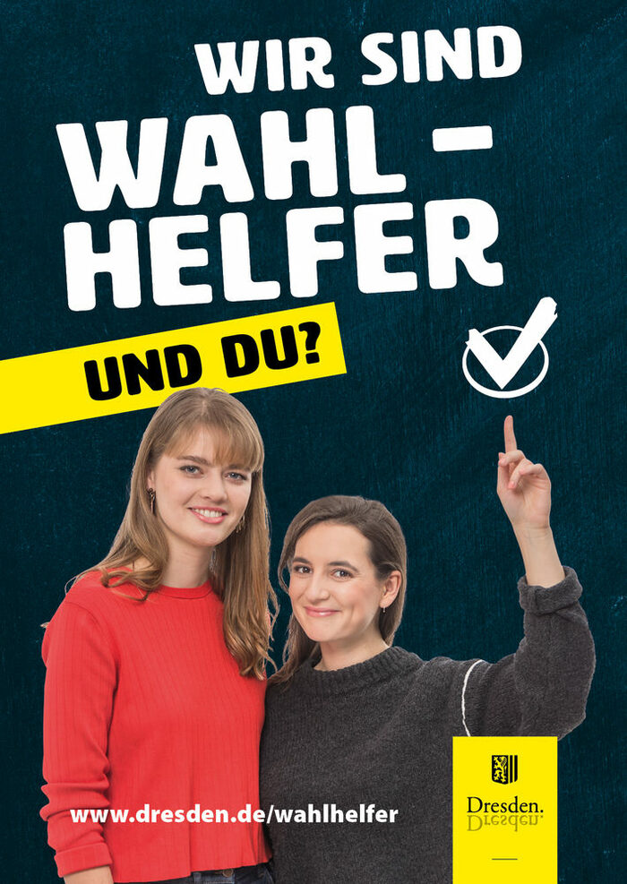 Zwei Frauen unter dem Slogan "Wir sind Wahlhelfer! Und Du?"