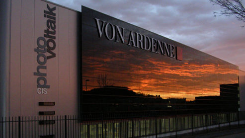 Gebäude der VON ARDENNE Anlagentechnik GmbH in Dresden Weißig