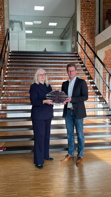 Das Start-up aus Dresden will sich auf dem globalen Halbleitermarkt behaupten und eine strategische Lücke Europas schließen.