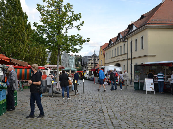 Der Wochemarkt am Schillerplatz