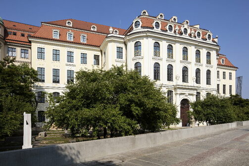 Stadtmuseum Dresden, Außenansicht des Landhauses