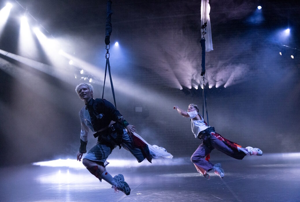 Lovedance von Katharina Senzenberger