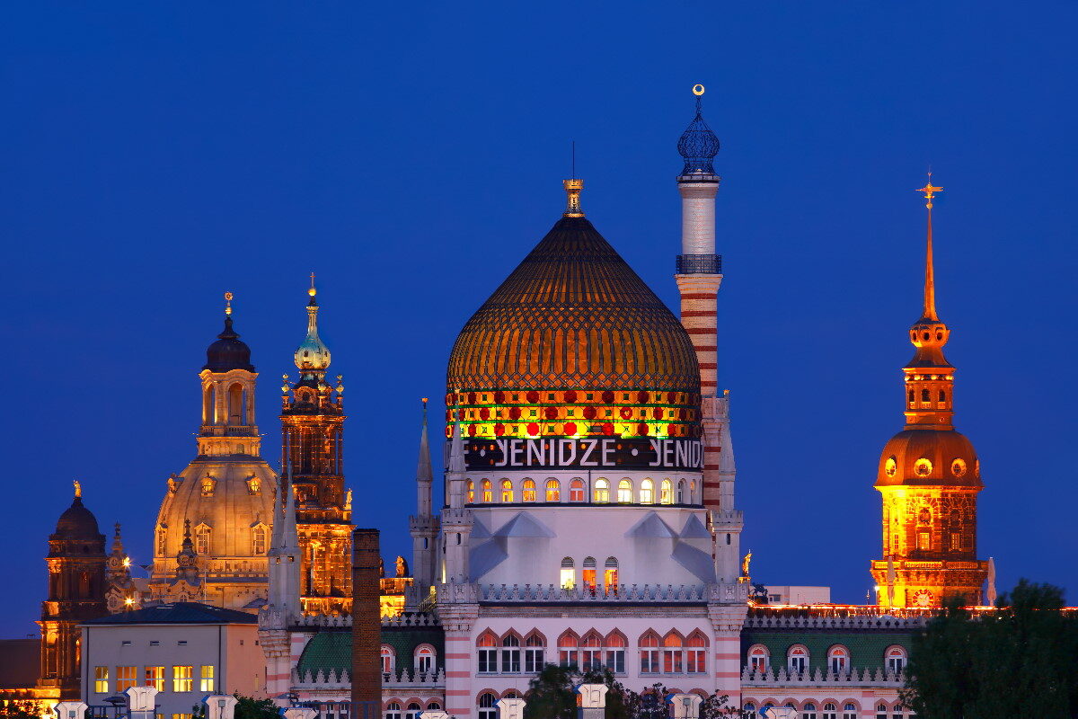 Türme der Stadt, im Vordergrund die Yenidze