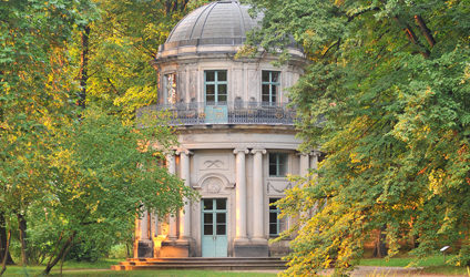 Pavillion im Englischen Garten des Schloss Pillnitz