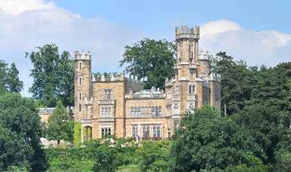 Schloss Eckberg, das dritte der drei Elbschlösser.