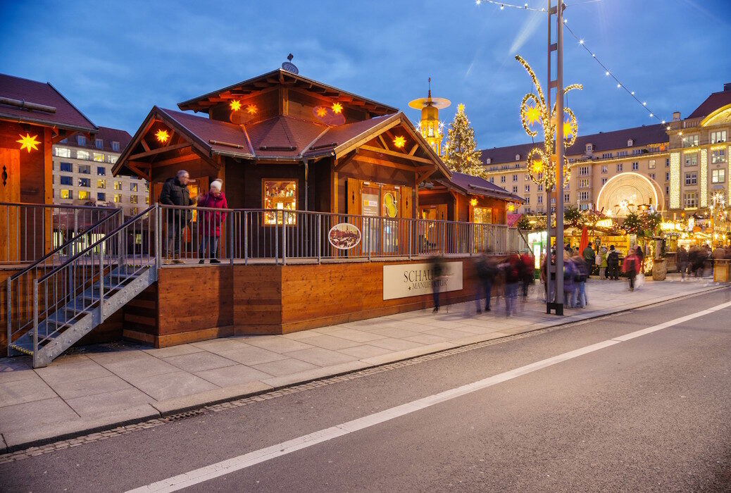 Pavillon der Dresden Information auf dem Striezelmarkt