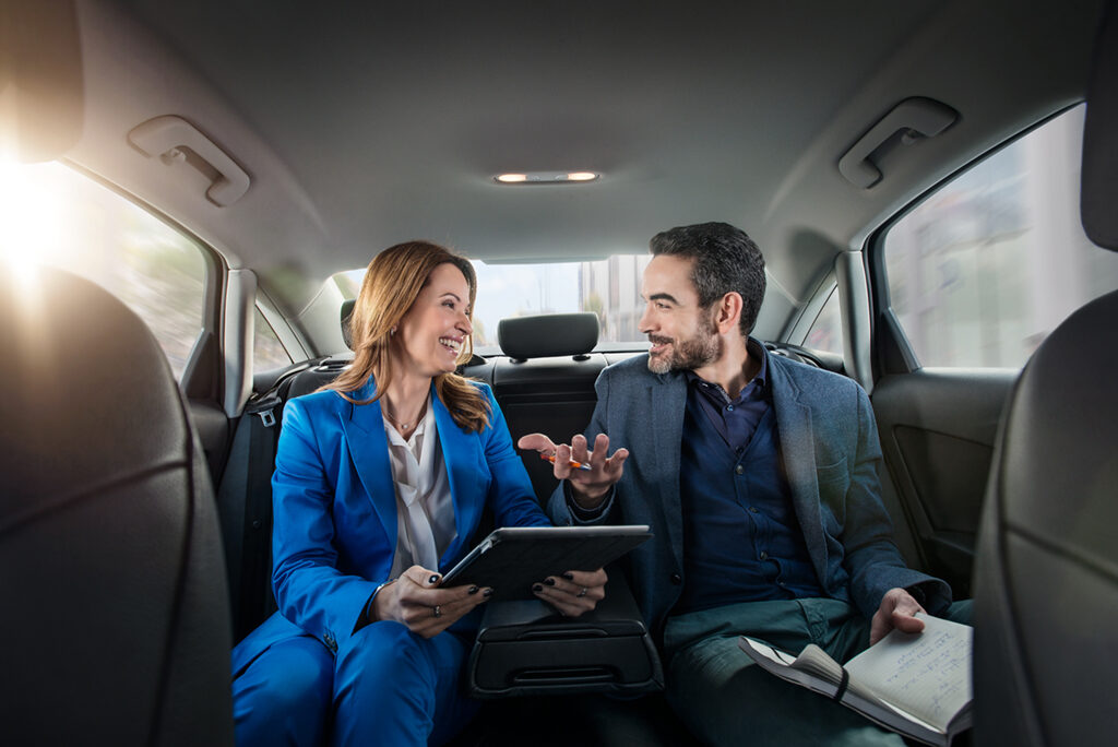 Für Geschäftsleute: Wir bringen Sie stilvoll zum Termin. Zuverlässiger Fahrservice für Sie und Ihre Geschäftspartner.