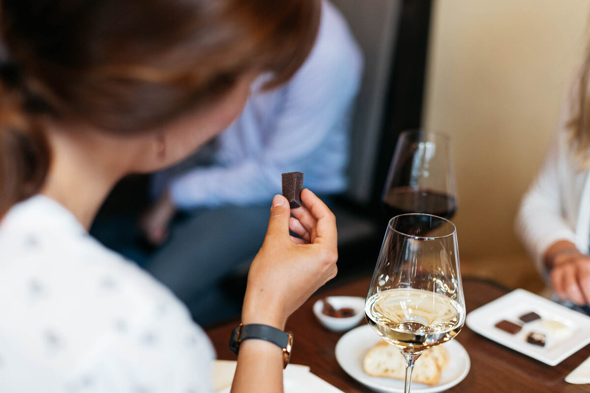 CA Schokolade + Wein Event 1.jpg